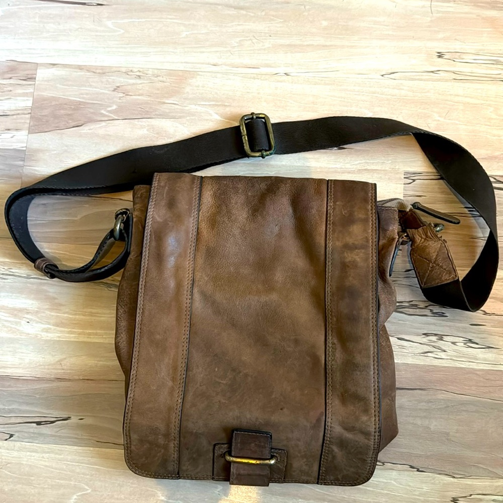 Rover & Lakes Leather Cross-Body Bag